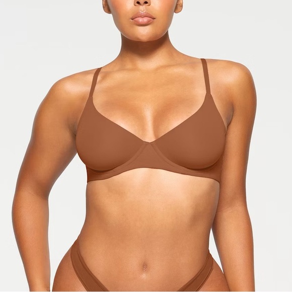 SKIMS Unlined Demi Bronze Bra - Picture 4 of 5